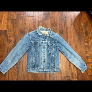 Gap Blue Denim Jacket men’s small. Size 40 Button Front Pockets Cotton